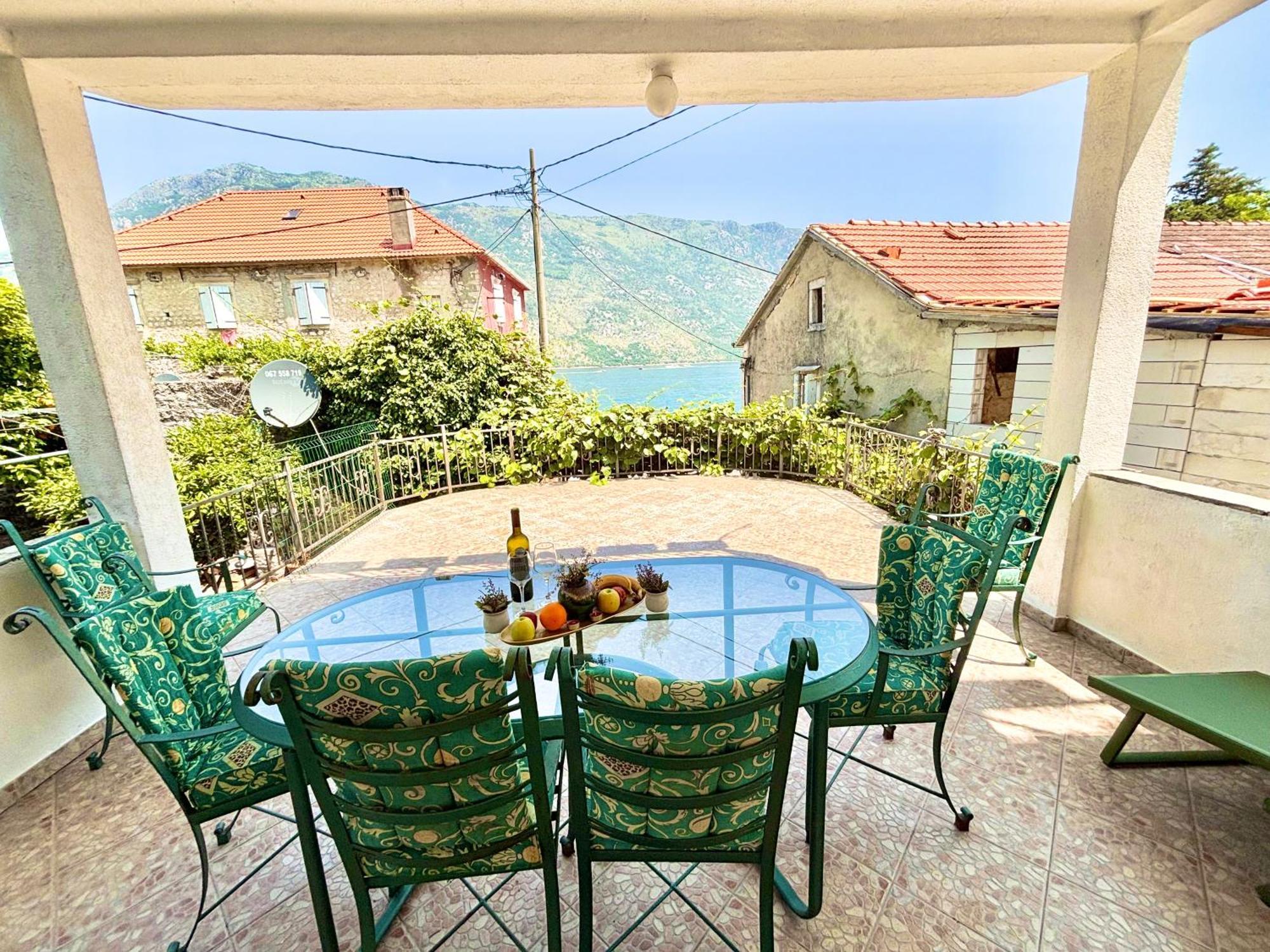 Djurovic Apartment Kotor